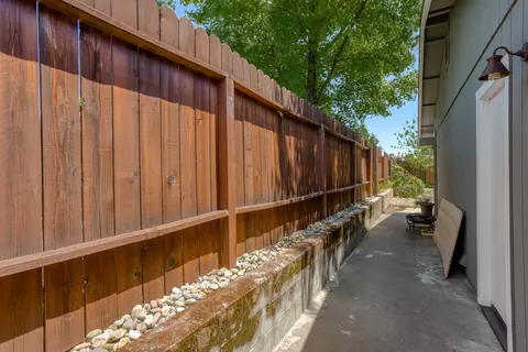 897 Wingsetter Ct, Redding, CA 96003 photo 26