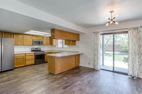 897 Wingsetter Ct, Redding, CA 96003 photo 5