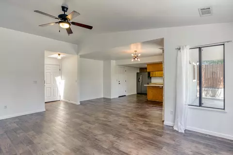 897 Wingsetter Ct, Redding, CA 96003 photo 3