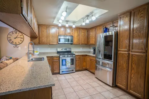 1825 Breckenwood Dr, Redding, CA 96002 photo 13
