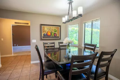 1825 Breckenwood Dr, Redding, CA 96002 photo 5