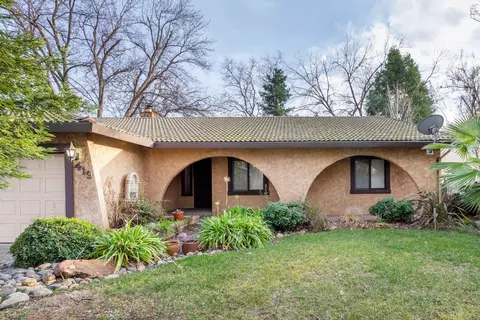 419 Rivella Vista Dr, Redding, CA 96001 photo 2