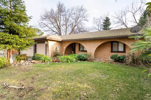 419 Rivella Vista Dr, Redding, CA 96001 photo 1