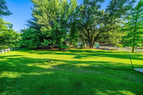 20083 Sunrise Dr, Redding, CA 96003 photo 6