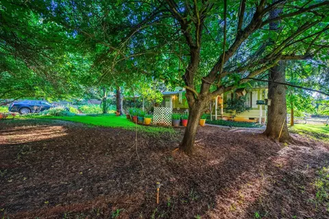 20083 Sunrise Dr, Redding, CA 96003 photo 3