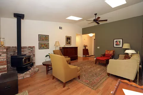 1904 Marlene Ave, Redding, CA 96002 photo 2