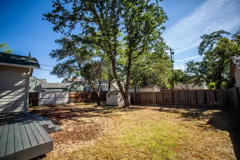 1115 Walnut Ave, Redding, CA 96001 photo 25