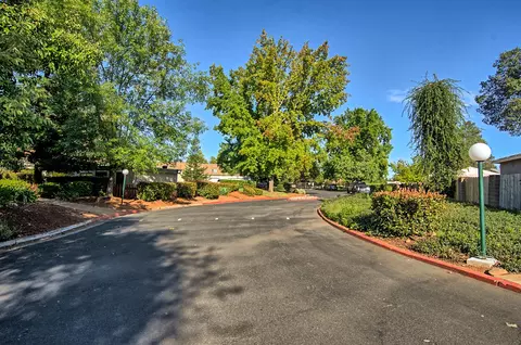 3055 Northwoods Way, Redding, CA 96002 photo 38