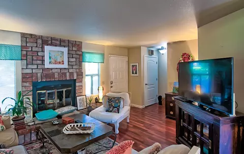 3055 Northwoods Way, Redding, CA 96002 photo 5