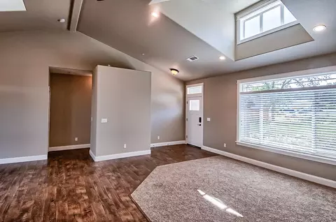 20340 Gibson Ct, Redding, CA 96002 photo 11