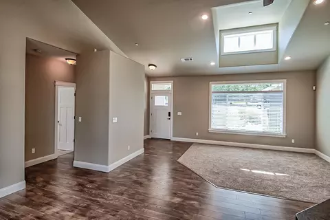 20340 Gibson Ct, Redding, CA 96002 photo 10