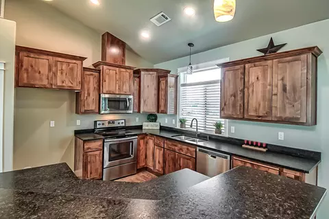 20340 Gibson Ct, Redding, CA 96002 photo 7