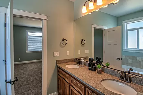 20340 Gibson Ct, Redding, CA 96002 photo 16