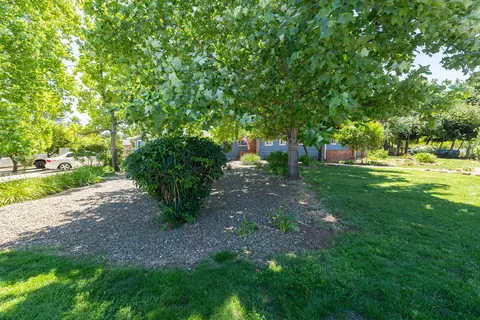 3809 Traverse St, Redding, CA 96002 photo 32