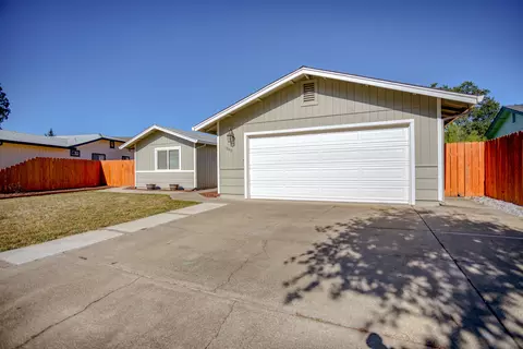 1040 Camelot Ct, Redding, CA 96003 photo 29