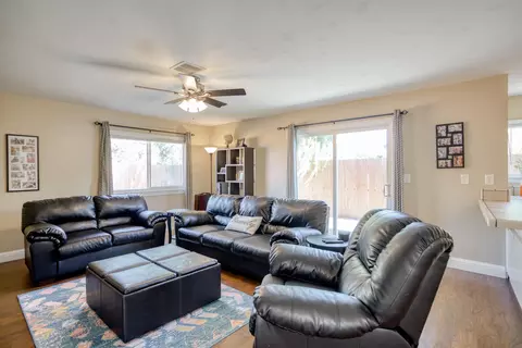 1040 Camelot Ct, Redding, CA 96003 photo 6