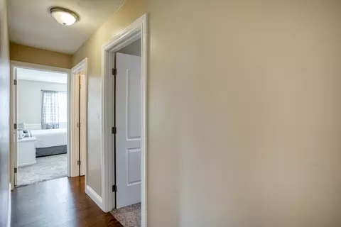 1040 Camelot Ct, Redding, CA 96003 photo 14