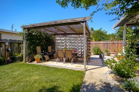 4712 Bonnyview Ave, Redding, CA 96001 photo 17
