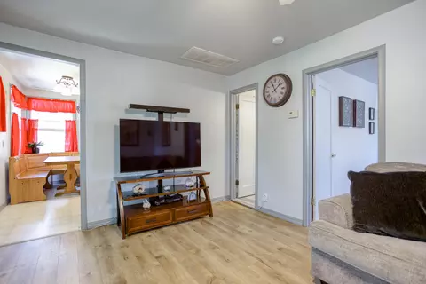 4712 Bonnyview Ave, Redding, CA 96001 photo 3