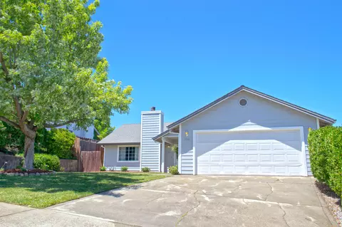 730 Spaniel Dr, Redding, CA 96003 photo 2