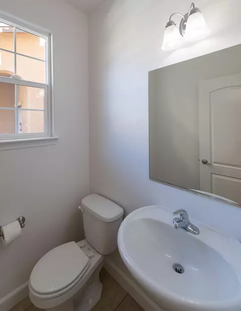2392 La Villa Way, Redding, CA 96003 photo 10