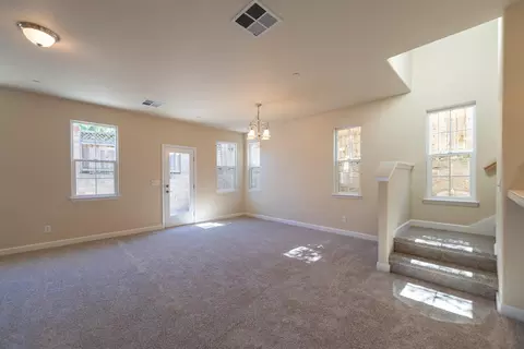 2392 La Villa Way, Redding, CA 96003 photo 5