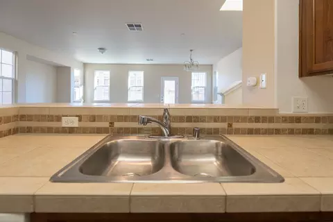 2392 La Villa Way, Redding, CA 96003 photo 9