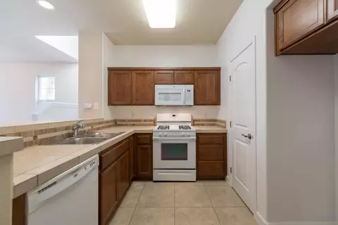2392 La Villa Way, Redding, CA 96003 photo 7