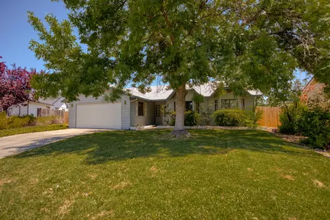 2750 Cimarron Dr, Red Bluff, CA 96080 photo 2