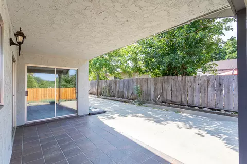 2558 Keylod, Redding, CA 96002 photo 31