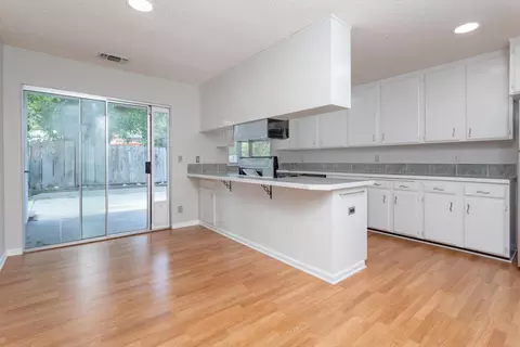 2558 Keylod, Redding, CA 96002 photo 8