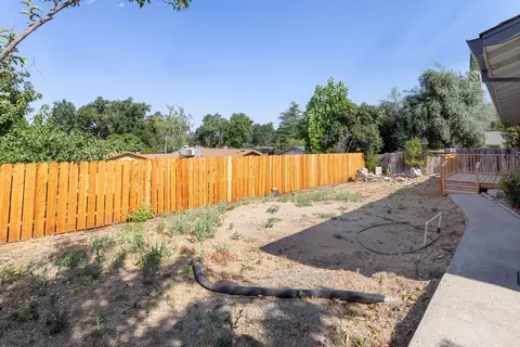 2558 Keylod, Redding, CA 96002 photo 27