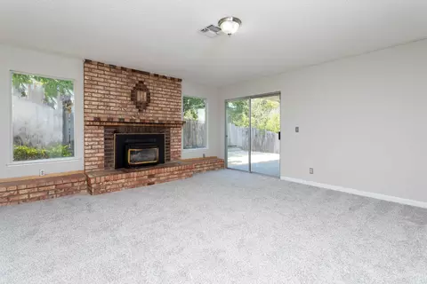 2558 Keylod, Redding, CA 96002 photo 5