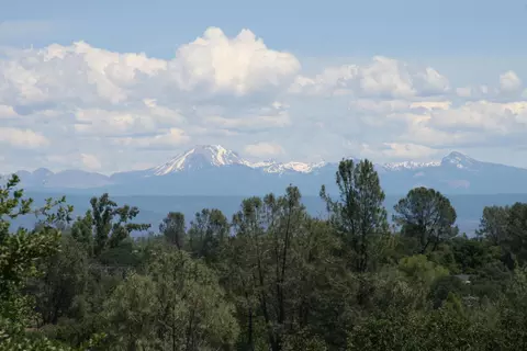 722 Mallard St, Redding, CA 96003 photo 3