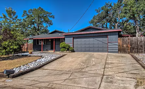4530 Enchanted Way, Redding, CA 96001 photo 4