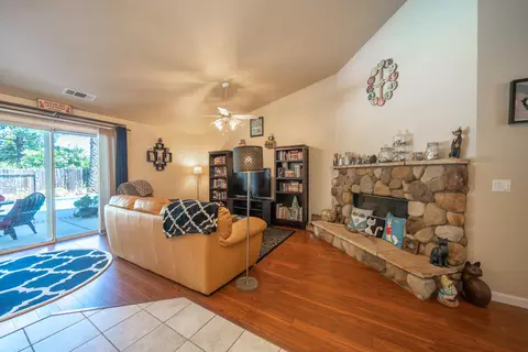 3345 Bridger Dr, Redding, CA 96002 photo 8