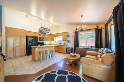 3345 Bridger Dr, Redding, CA 96002 photo 10