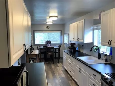 12538 Lake Blvd, Redding, CA 96003 photo 9