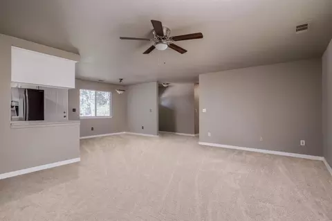 8836 Faye Ln, Redding, CA 96002 photo 4