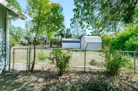 8836 Faye Ln, Redding, CA 96002 photo 25