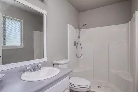 8836 Faye Ln, Redding, CA 96002 photo 14