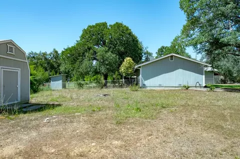 8836 Faye Ln, Redding, CA 96002 photo 19