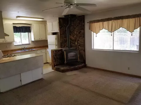17843 Irish Rd, Redding, CA 96003 photo 4