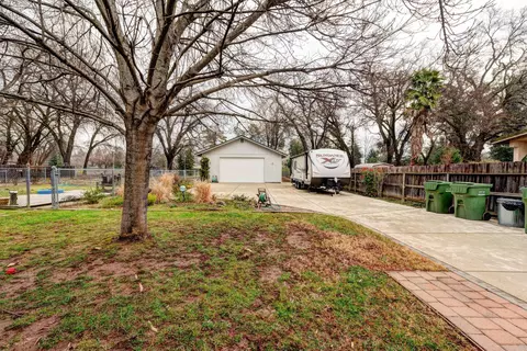6537 Lucerne Ct, Redding, CA 96001 photo 6