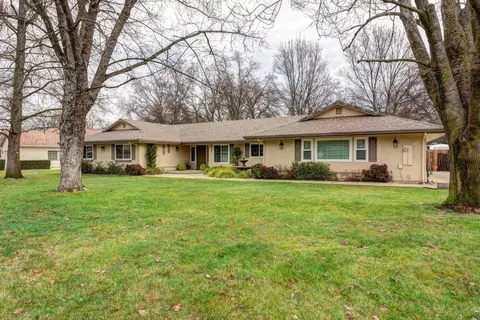 6537 Lucerne Ct, Redding, CA 96001 photo 1