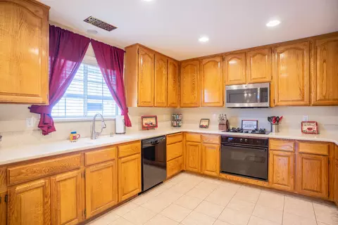 1729 Gold Hills Dr, Redding, CA 96003 photo 4
