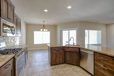 1464 Lear Way, Redding, CA 96001 photo 11