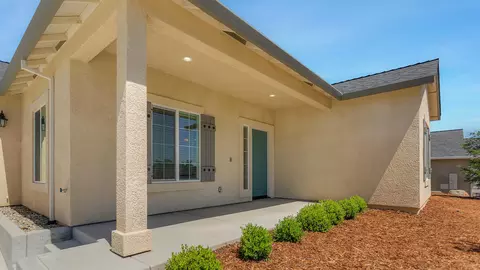 1464 Lear Way, Redding, CA 96001 photo 3