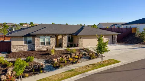 457 Belvedere Dr, Redding, CA 96003 photo 1