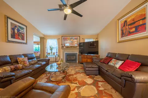 583 Armando Ave, Redding, CA 96003 photo 9